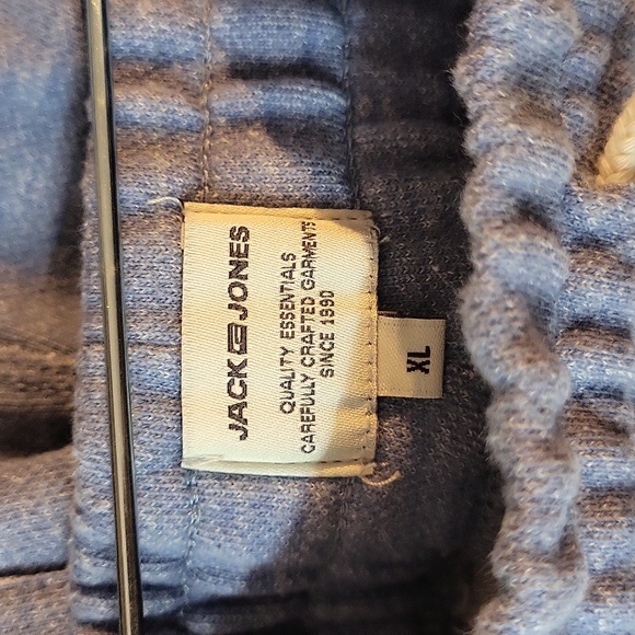 Men's Jack & Jones Shorts - Picture 8 of 8